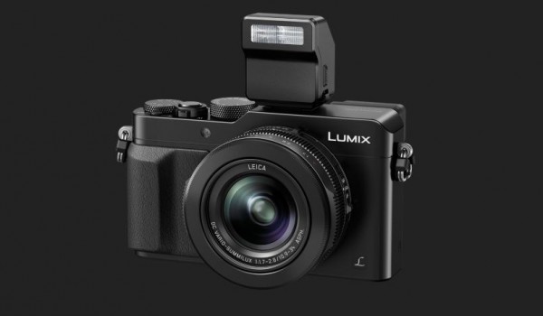 Panasonic LX 100 - mit Aufsteckblitz